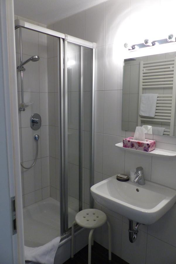 Hotel Ehinger Rose 埃英根 外观 照片